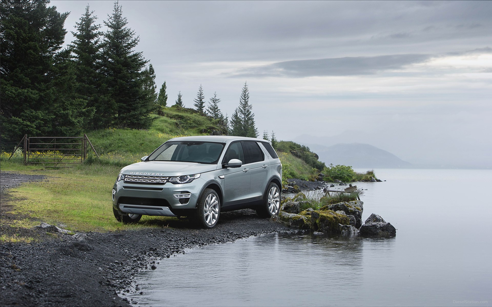 Land Rover Discovery Sport 2015